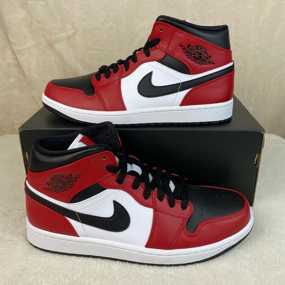 Jordan Other - Nike Air Jordan 1 Mid Chicago Black Toe